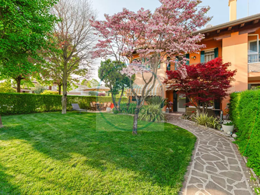 Immagine 3 di Casa bifamiliare in vendita  in Via Carlo Goldoni a Santa Maria Di Sala