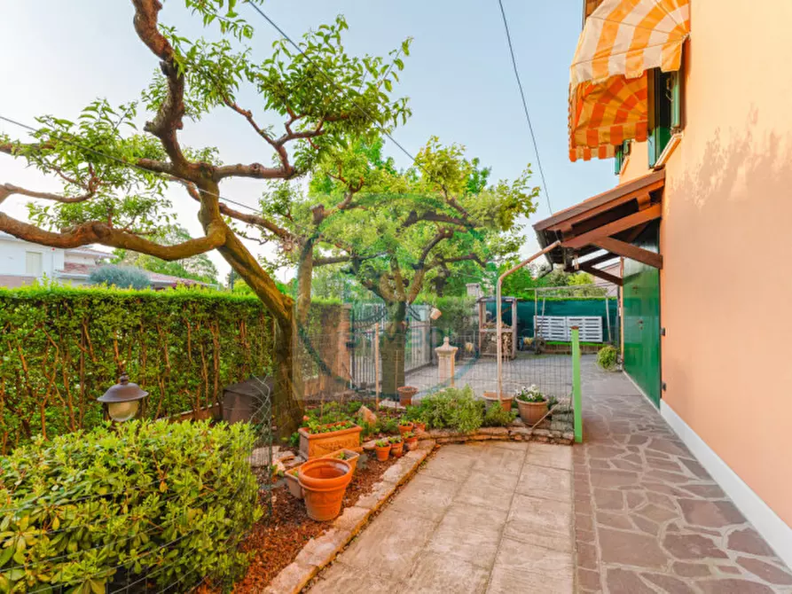 Immagine 28 di Casa bifamiliare in vendita  in Via Carlo Goldoni a Santa Maria Di Sala