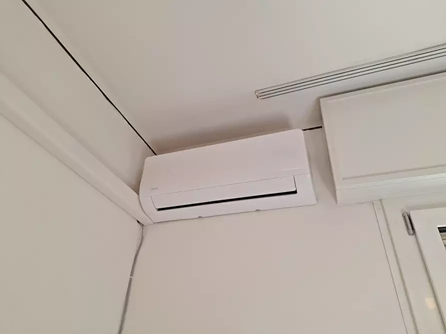 Immagine 5 di Camera in affitto  in via Crespellani a Modena