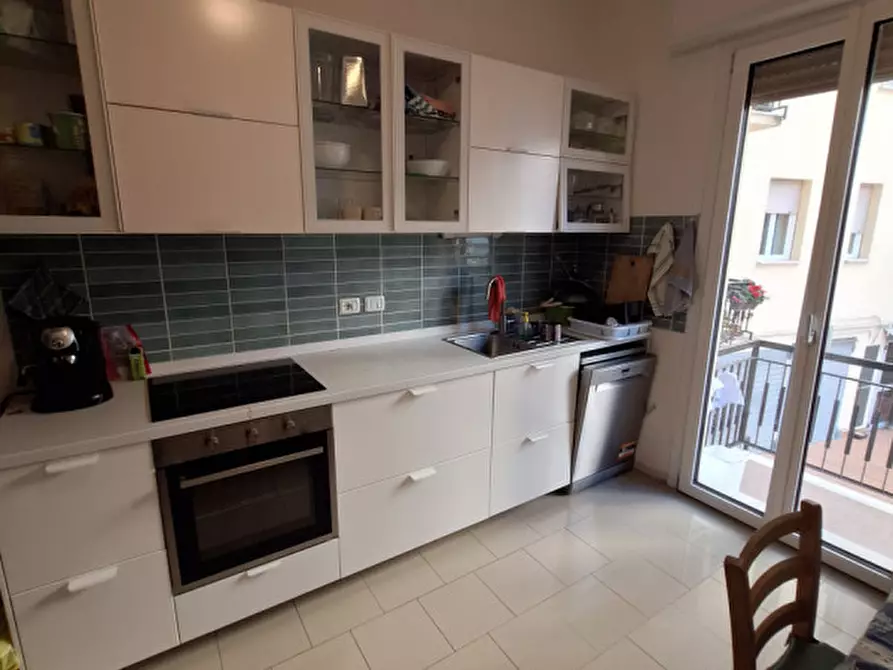 Immagine 6 di Camera in affitto  in via Crespellani a Modena