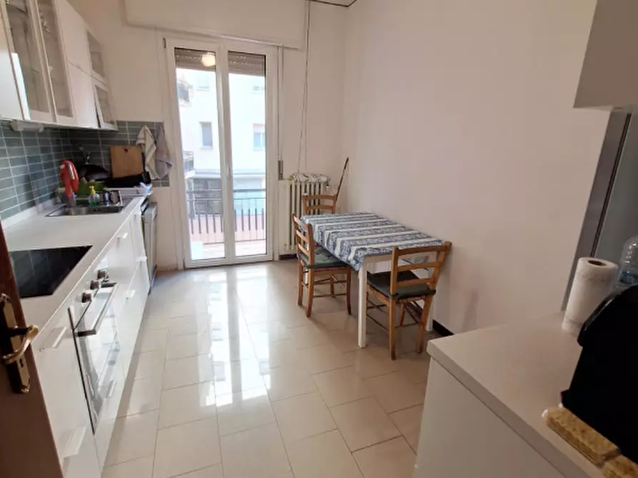 Immagine 7 di Camera in affitto  in via Crespellani a Modena