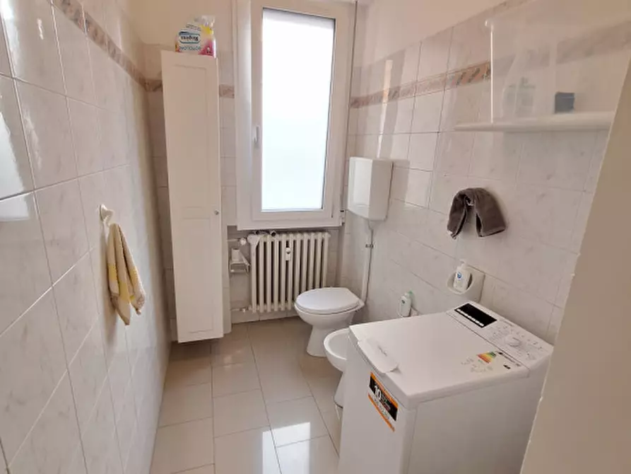 Immagine 9 di Camera in affitto  in via Crespellani a Modena