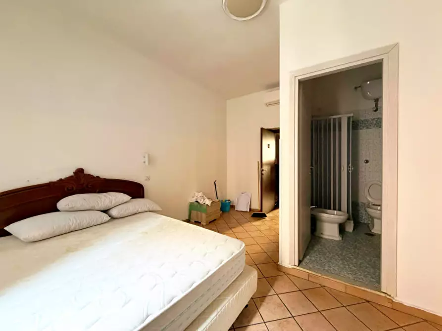 Immagine 5 di Appartamento in vendita  in Via Principe Amedeo a Roma