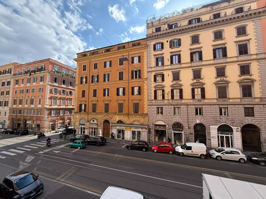 Immagine 8 di Appartamento in vendita  in Via Principe Amedeo a Roma