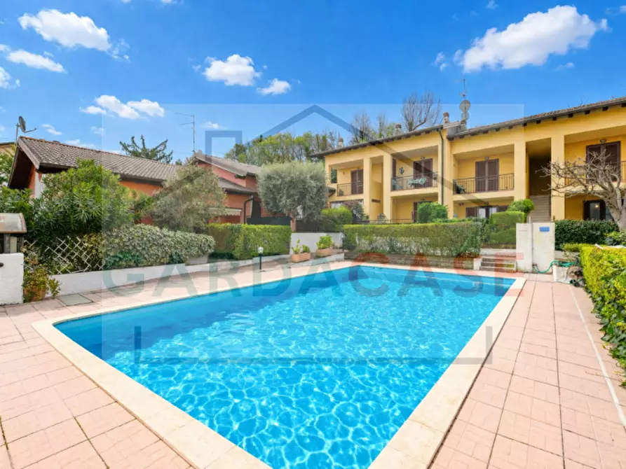 Immagine 1 di Appartamento in vendita  in Località Rondinelli a Peschiera Del Garda
