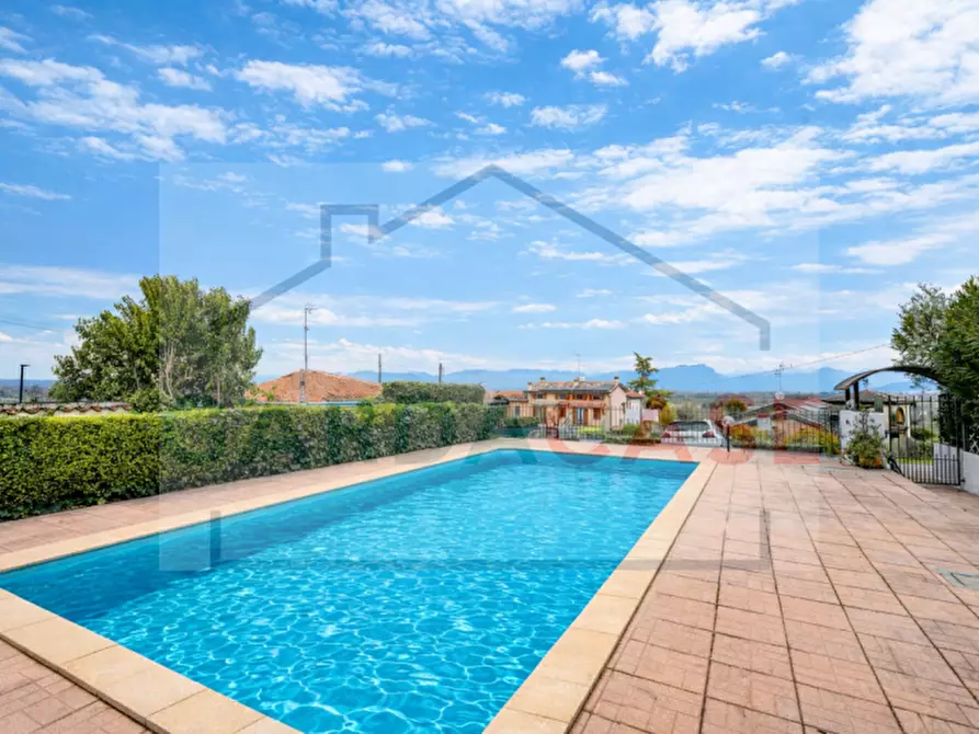 Immagine 2 di Appartamento in vendita  in Località Rondinelli a Peschiera Del Garda