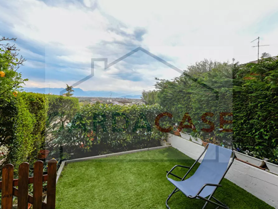 Immagine 5 di Appartamento in vendita  in Località Rondinelli a Peschiera Del Garda