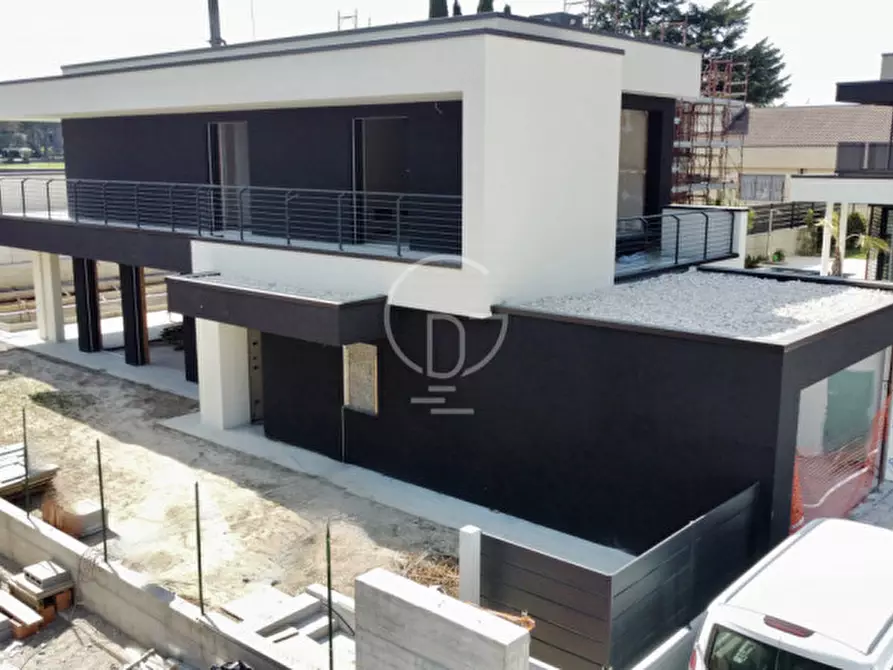 Immagine 5 di Villa in vendita  in Via Giuseppe Motta a Desenzano Del Garda