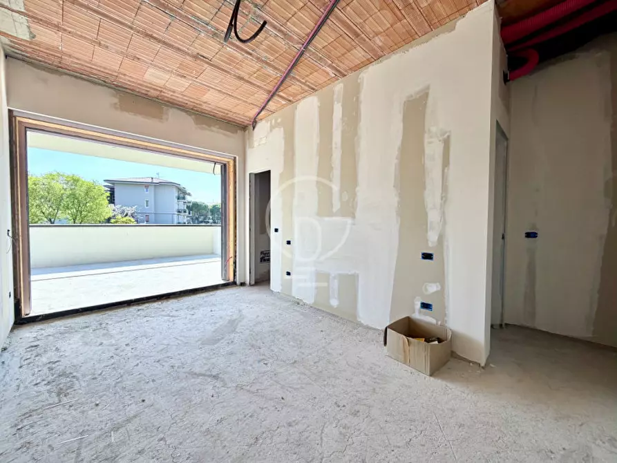 Immagine 24 di Villa in vendita  in Via Giuseppe Motta a Desenzano Del Garda