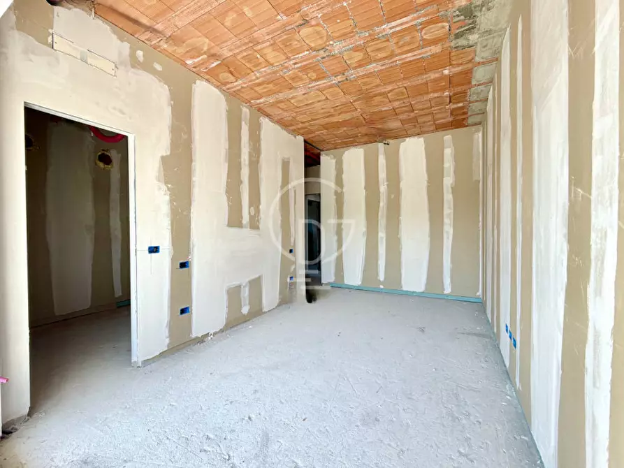 Immagine 25 di Villa in vendita  in Via Giuseppe Motta a Desenzano Del Garda