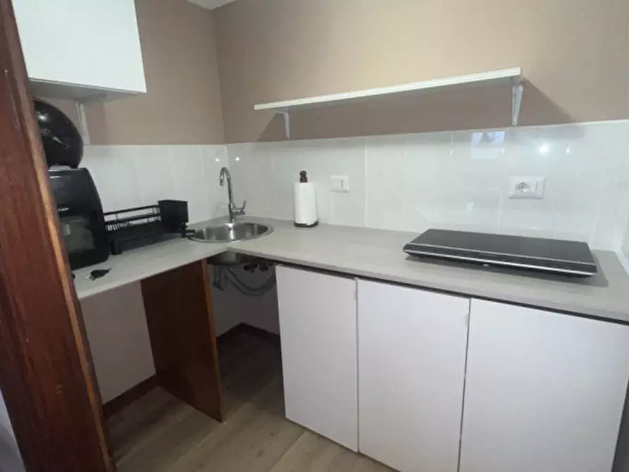 Immagine 27 di Appartamento in affitto  in Largo di Vigna Stelluti a Roma