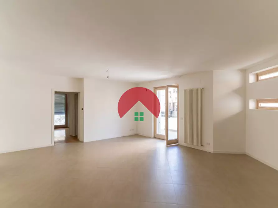 Immagine 2 di Appartamento in vendita  in Via Edmondo De Amicis a Altamura