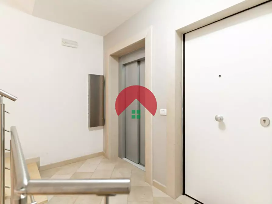 Immagine 6 di Appartamento in vendita  in Via Edmondo De Amicis a Altamura