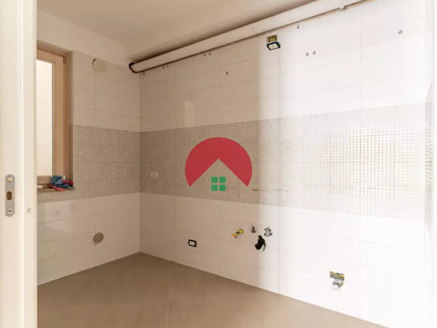 Immagine 14 di Appartamento in vendita  in Via Edmondo De Amicis a Altamura