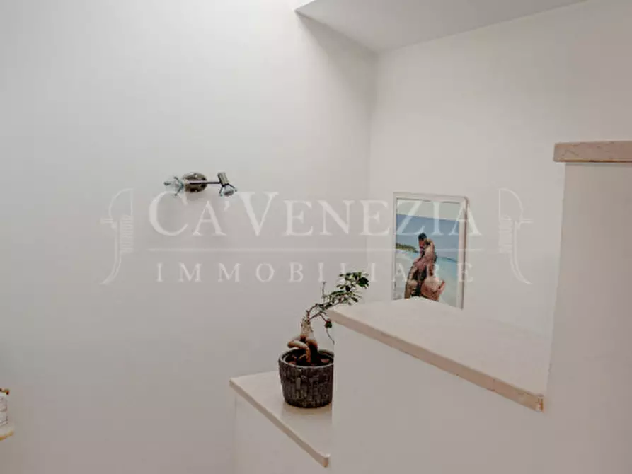 Immagine 19 di Villetta a schiera in vendita  a Venezia
