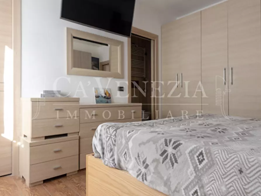 Immagine 13 di Appartamento in vendita  a Venezia