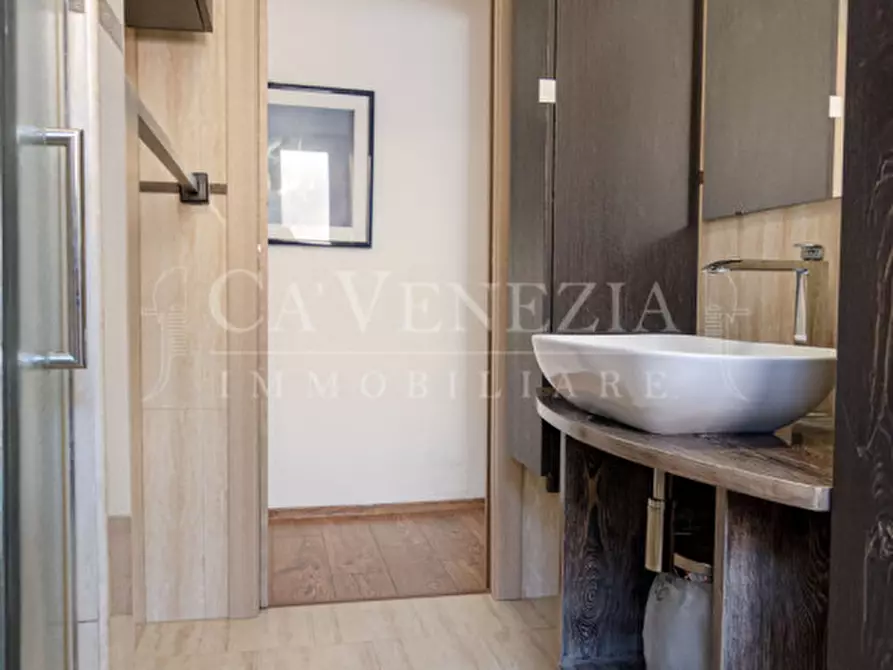 Immagine 15 di Appartamento in vendita  a Venezia