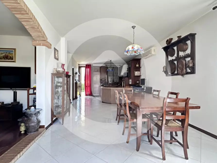 Immagine 1 di Casa trifamiliare in vendita  a Borgoricco