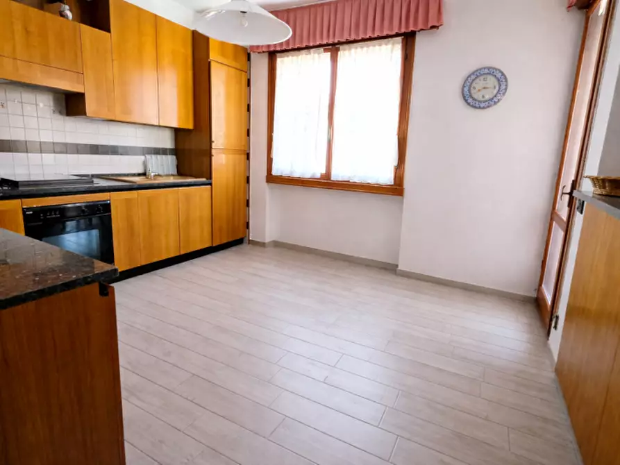 Immagine 4 di Appartamento in vendita  in Via Veneto, 10 a Montecchio Maggiore