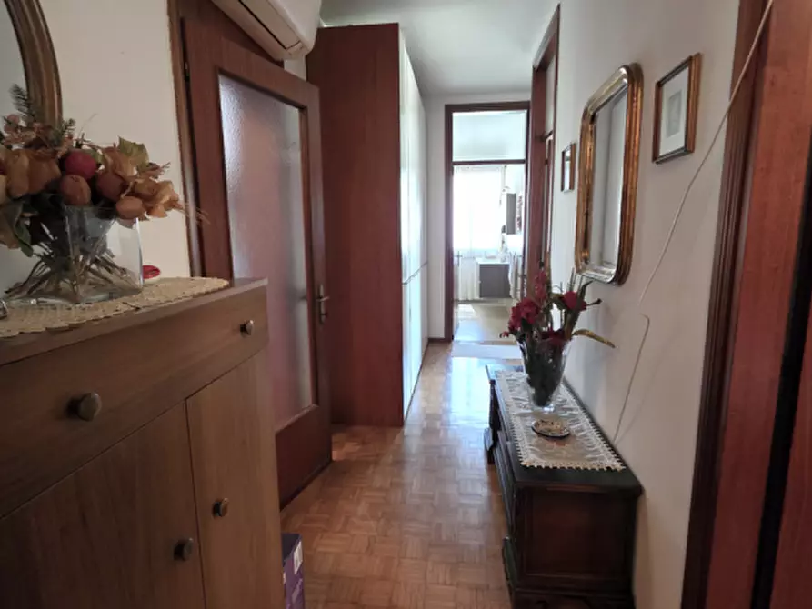 Immagine 10 di Appartamento in vendita  in Via Veneto, 10 a Montecchio Maggiore