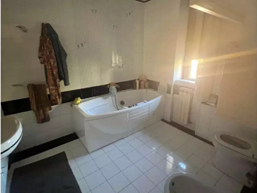 Immagine 3 di Villa in vendita  in Via Villarelle, 81043 Capua CE, Italia a Capua