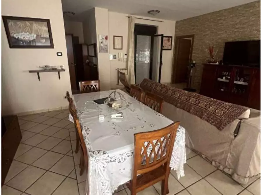 Immagine 4 di Villa in vendita  in Via Villarelle, 81043 Capua CE, Italia a Capua