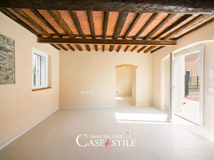 Immagine 2 di Appartamento in vendita  a Sarzana