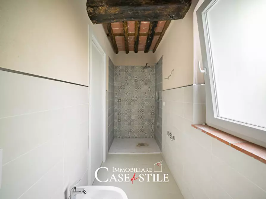 Immagine 11 di Appartamento in vendita  a Sarzana