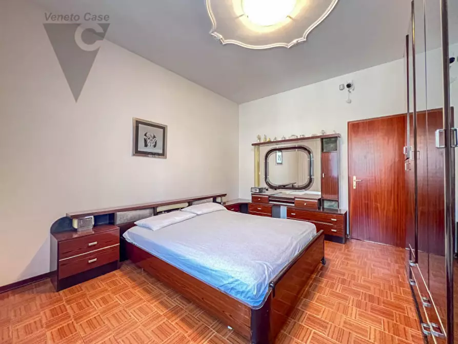 Immagine 21 di Appartamento in vendita  in Via Isola Saloni a Chioggia