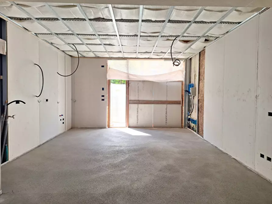 Immagine 2 di Appartamento in vendita  in Via del Parroco 1 a Venezia