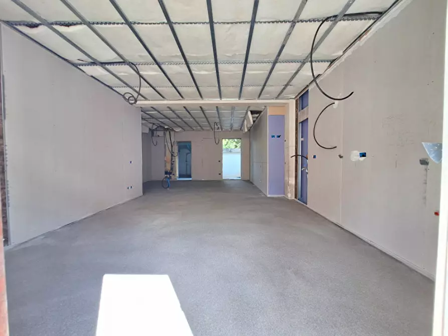 Immagine 4 di Appartamento in vendita  in Via del Parroco 1 a Venezia