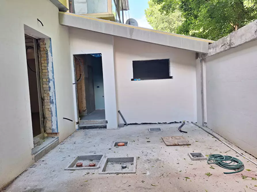Immagine 11 di Appartamento in vendita  in Via del Parroco 1 a Venezia
