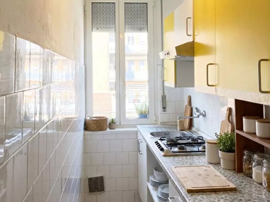 Immagine 2 di Appartamento in vendita  in Via Genova a Bologna