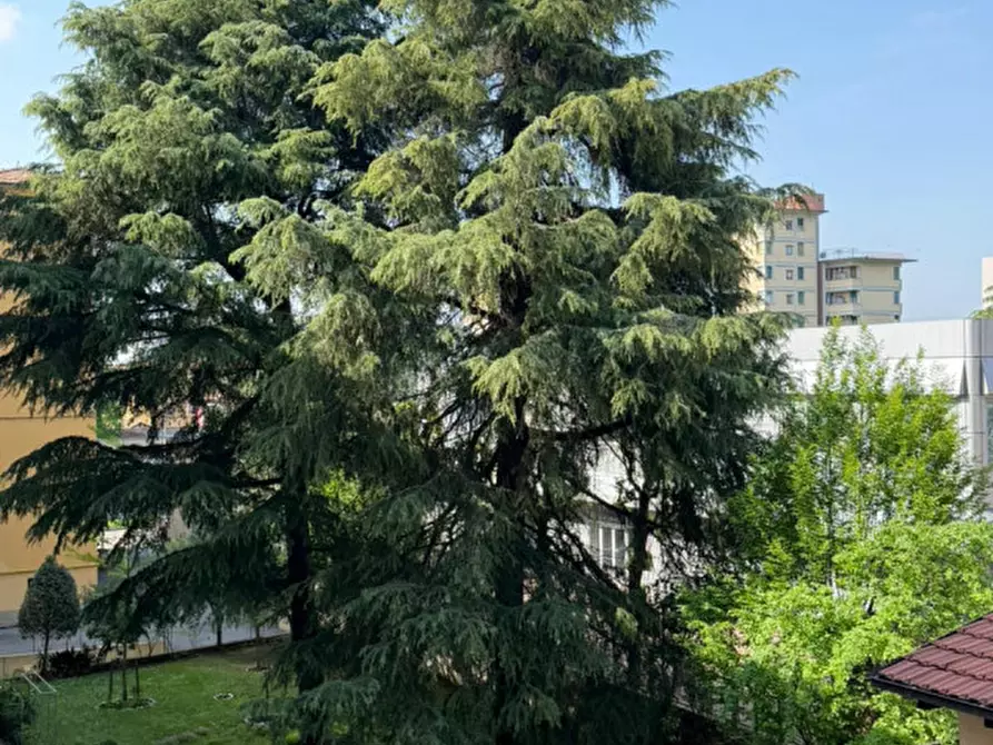 Immagine 12 di Appartamento in vendita  in Via Genova a Bologna