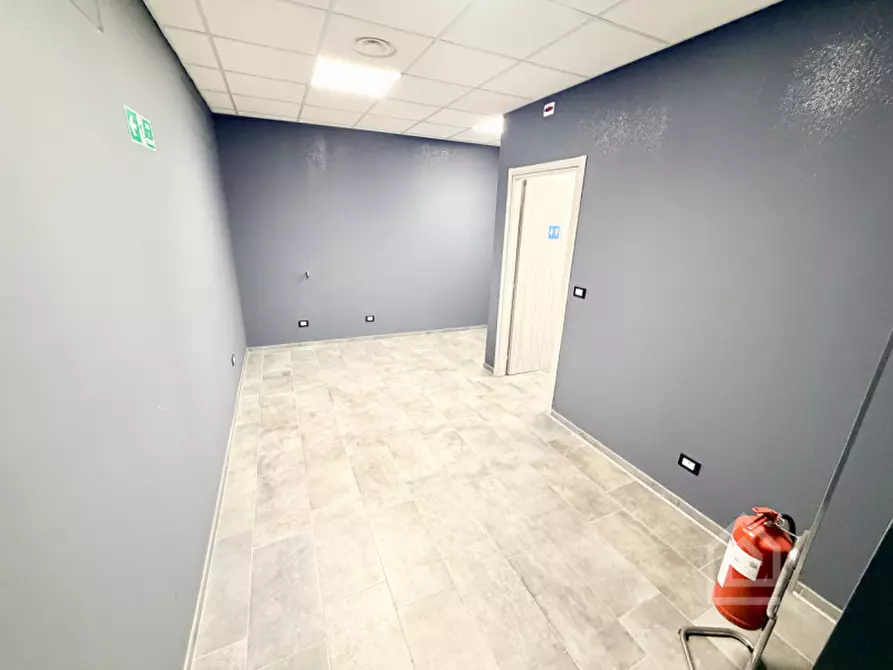 Immagine 10 di Negozio in vendita  in Corso Principe Oddone 84 a Torino
