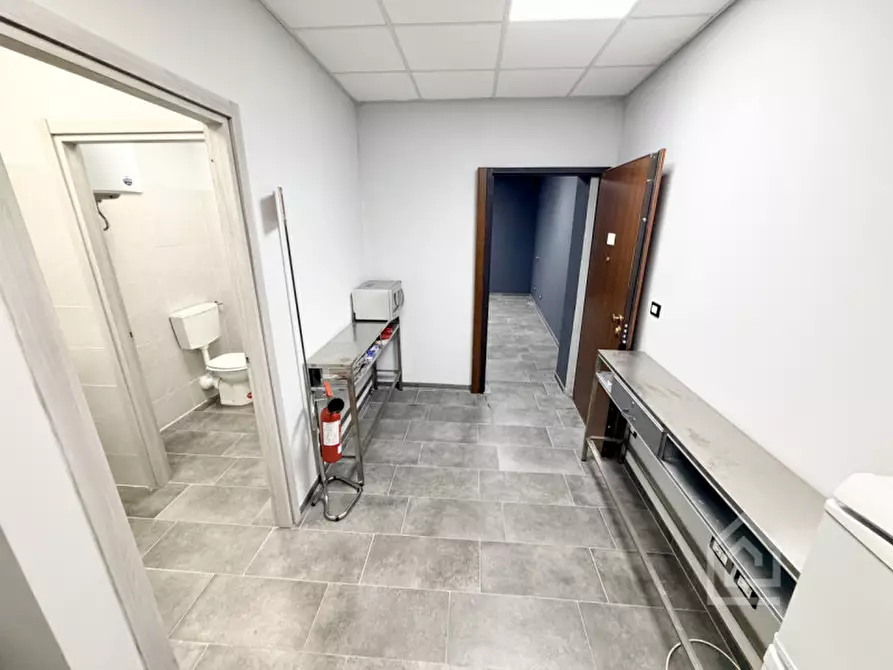 Immagine 13 di Negozio in vendita  in Corso Principe Oddone 84 a Torino