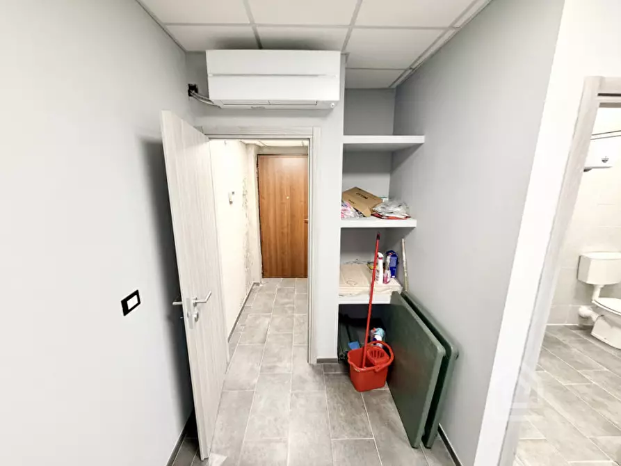 Immagine 14 di Negozio in vendita  in Corso Principe Oddone 84 a Torino