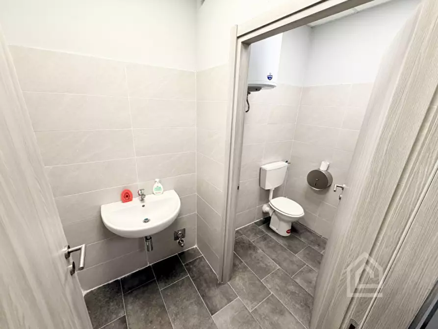 Immagine 28 di Negozio in vendita  in Corso Principe Oddone 84 a Torino