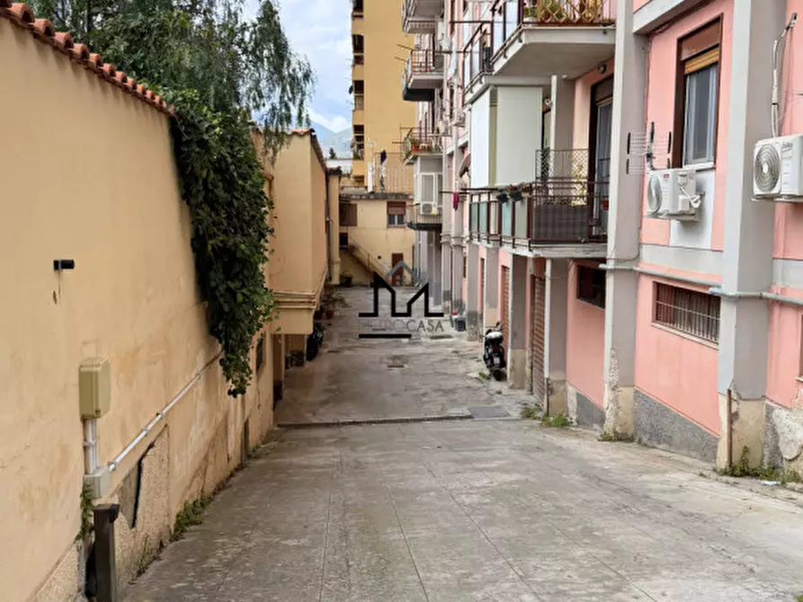 Immagine 3 di Posto auto in affitto  a Palermo