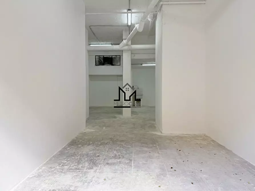 Immagine 11 di Posto auto in affitto  a Palermo