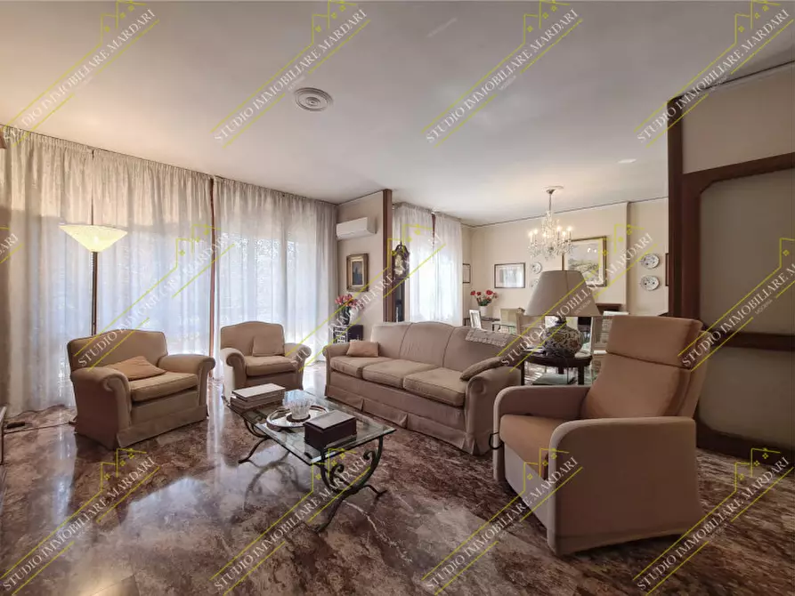 Immagine 4 di Appartamento in vendita  in Via Francesco Prampolini 204 a Modena