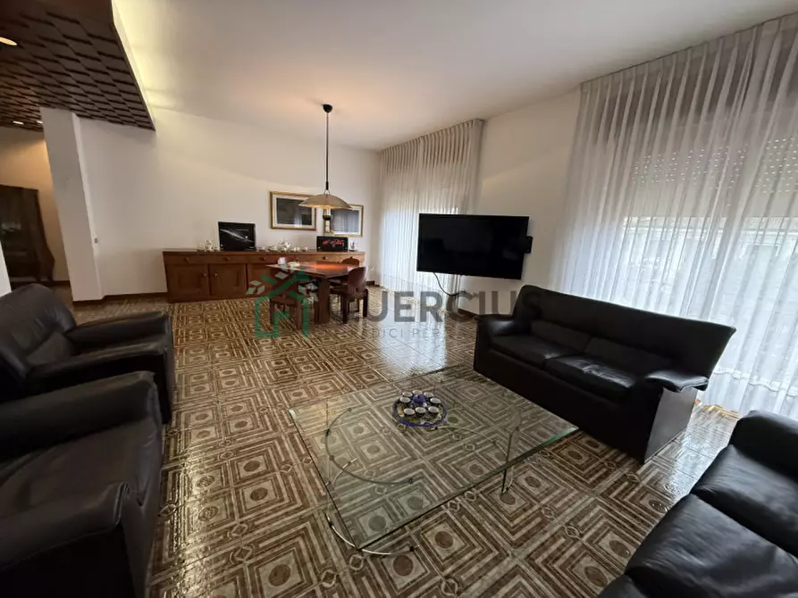 Immagine 6 di Villa in vendita  in Viale Europa a Monteforte D'alpone