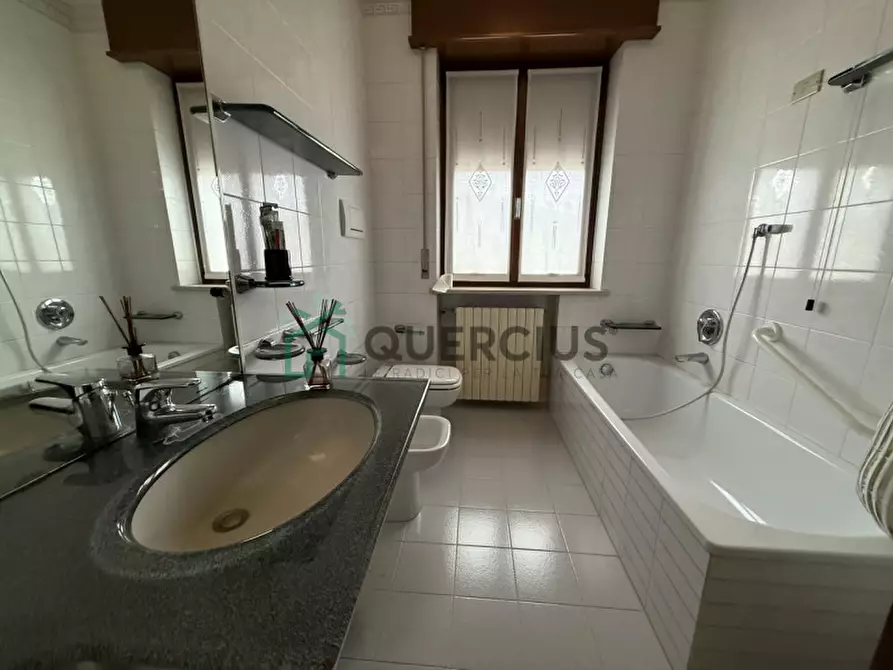 Immagine 18 di Villa in vendita  in Viale Europa a Monteforte D'alpone