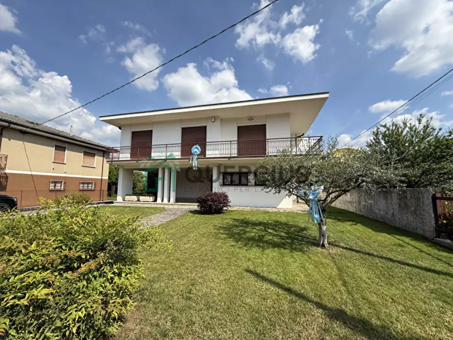 Immagine 37 di Villa in vendita  in Viale Europa a Monteforte D'alpone