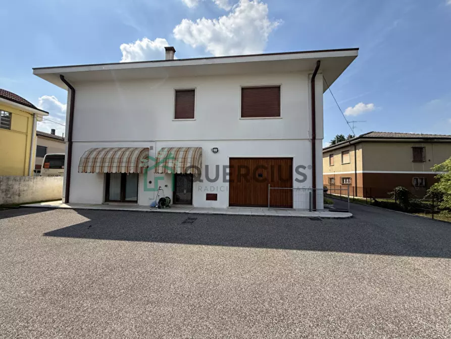 Immagine 41 di Villa in vendita  in Viale Europa a Monteforte D'alpone