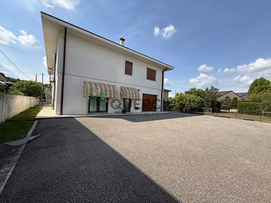 Immagine 42 di Villa in vendita  in Viale Europa a Monteforte D'alpone