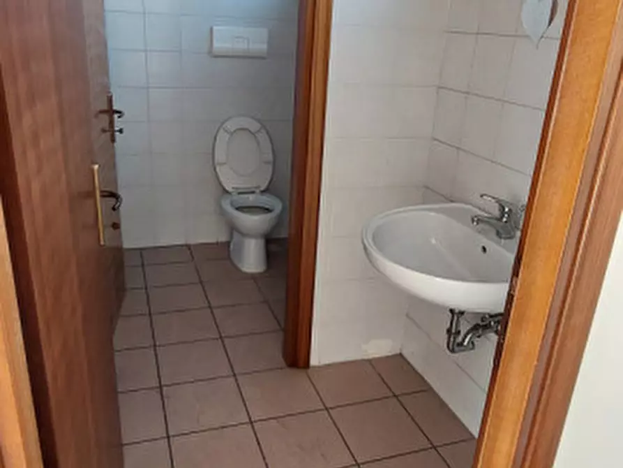 Immagine 7 di Ufficio in affitto  in Via Padre B. Longo, 20 a Curtarolo