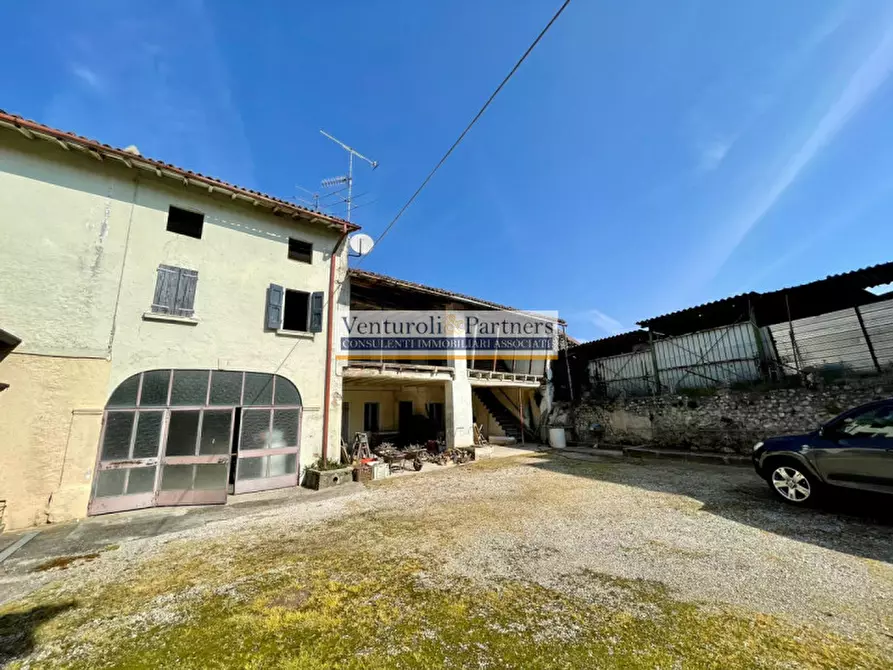 Immagine 2 di Rustico / casale in vendita  in Via Schia a Lonato del Garda