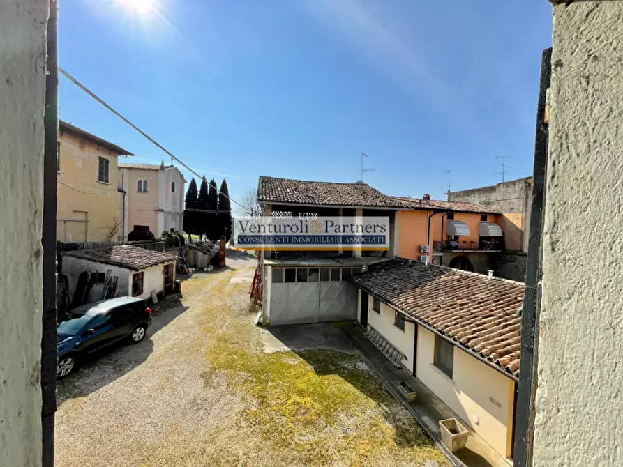 Immagine 5 di Rustico / casale in vendita  in Via Schia a Lonato del Garda