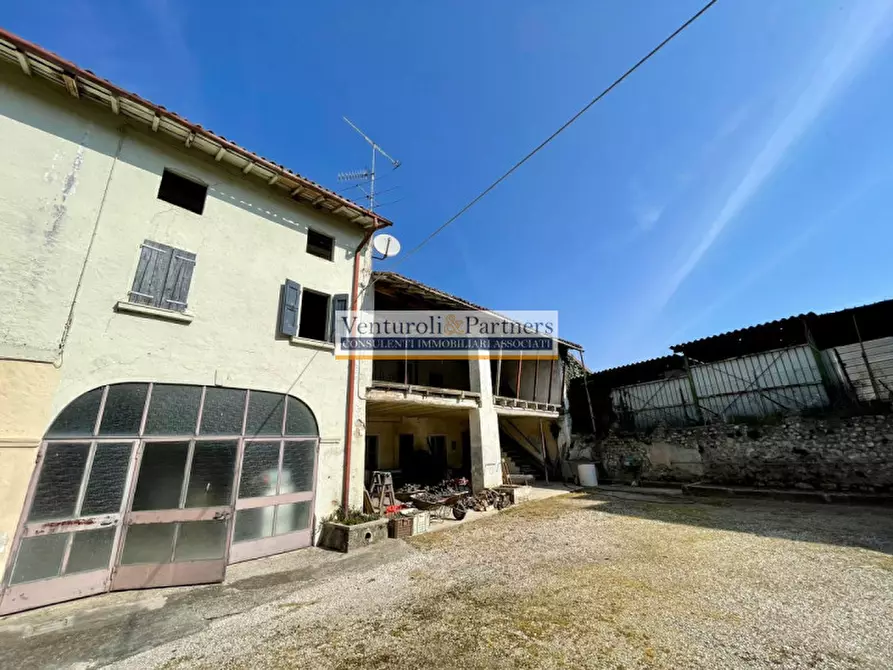 Immagine 7 di Rustico / casale in vendita  in Via Schia a Lonato del Garda